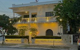 Suites Casa Blanca